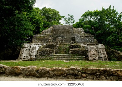 Lamanai, Mask Temple