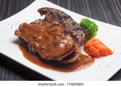 Lamb Chop With Black Pepper Sauce