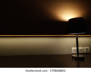 The lamp and empty table