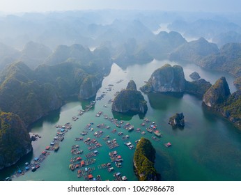 15,077 Floating village vietnam Images, Stock Photos & Vectors ...