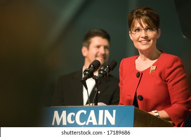 Lancaster, PA - Sarah Palin - SEPTEMBER 9: Vice Presidential Hopeful, Governor Sarah Palin (R-AL), speaks to a crowd of thousands at a campaign rally for John McCain in Lancaster, PA. September 9, 2008