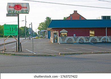 Lancaster, Pa./USA-June 25, 2020: Family Owned Pizzeria. Home Of The Spaghetti Pizza! Wood Burning Brick Oven Pizza's, Pizza By The Slice, Subs, And A Variety Of Italian Pasta Dishes. Free WiFi.
