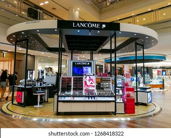 Lancome New Fashion And Beauty Kiosk For Women Is Open In Queensbay Mall, Penang. Malaysia - 26 Dec 2019.