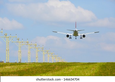 840 Airport beacons Images, Stock Photos & Vectors | Shutterstock