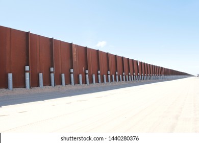 
Landing-mat Fencing Along The US Mexico Border In Yuma Sector Arizona 1581