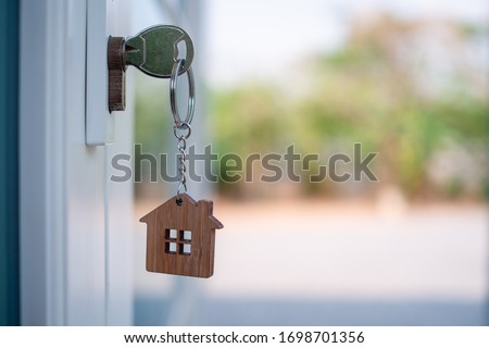 The landlord opened the door with a pending key. Home selling ideas, home mortgage