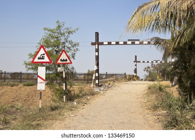 Level Crossing Sign Images Stock Photos Vectors Shutterstock