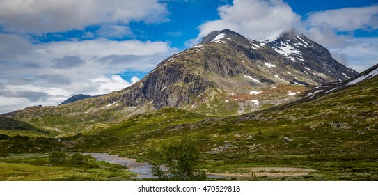The landscape of the Norwegian national park Jotunheimen
