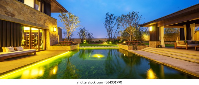 119,171 House with pond Images, Stock Photos & Vectors | Shutterstock