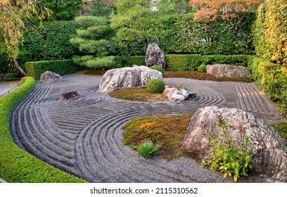 Landscape stone garden (karesansui), containing several angular rocks and smaller stones resembling the cliffs of the island of Horai, with a streamock. Garden located in Taizo-in temple. Kyoto, Japan