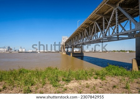Landscape view of the Baton Rouge bridge on Interstate 10 over the Mississippi River in Louisiana
