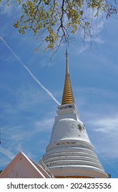 Landscape White pagoda on Khao Tung Kuan Hilltop at Tung Kuan mountian Songkhla Thailand - Travel famous landmark destination to check in