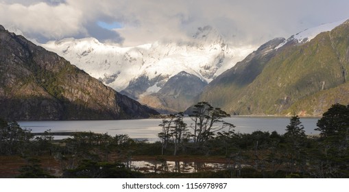 Landscapes Of The Darwin Mountain Range, Parry Fjord, Chilean Patagonia. Inospito And Hostile Place. Oceano Pacifico, South América. 