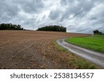 Landschaft mit vielen Wolken im Sauerland