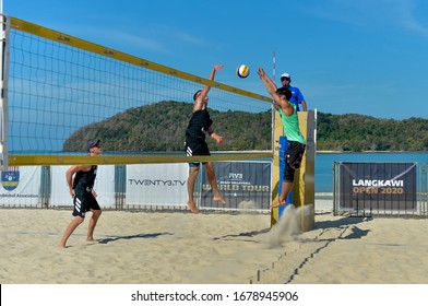 lANGKAWI, MALAYSIA - 13 MARCH 2020: Kruz and Poznanski from Poland vs Nishimura and Shibata from Japan during day 2 of the FIVB Beach Volleyball Wourld Tour Langkawi 2020  - Shutterstock ID 1678945906