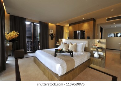 Imagenes Fotos De Stock Y Vectores Sobre Luxury Home Master