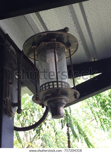 Lantern lamp Old\
lamp