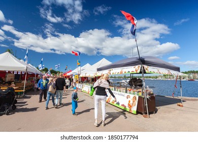 Lappeenranta , Finland - July 1, 2017: Lappeenranta Festival Marketplace At Sunny Summer Day, Ordinary People Walk The Street