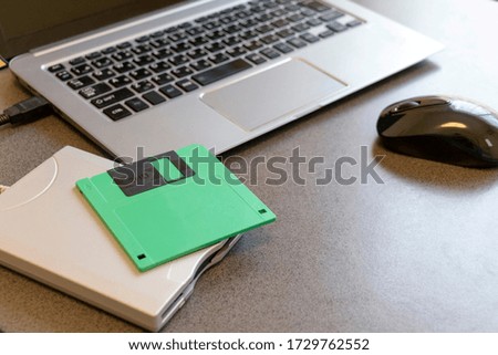 Laptop computer and floppy disk