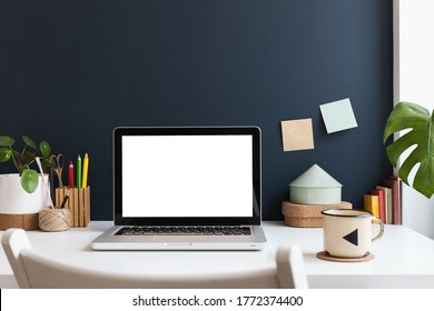 13,196 Laptop mockup plants Images, Stock Photos & Vectors | Shutterstock