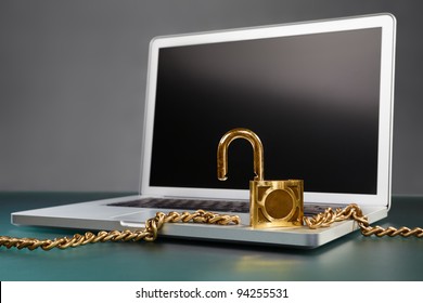 Laptop And Unlocked Chain For Non Secure Concept