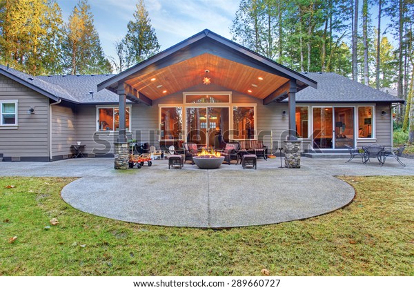 Large Back Yard Grass Covered Patio Stock Photo Edit Now 289660727