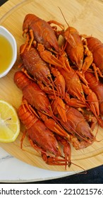 Large Boiled Crayfish With Beer