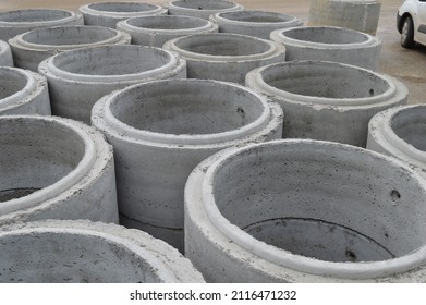 1,754 Cement large pipes sewer Images, Stock Photos & Vectors ...