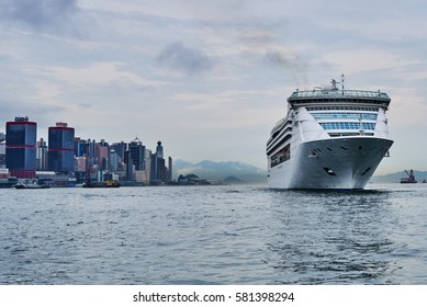 Large Cruise Ship Entering Victoria Harbour Stock Photo (Edit Now ...