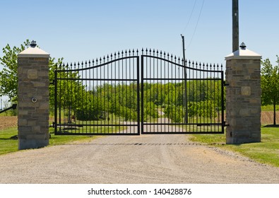 Large Double Metal Gate