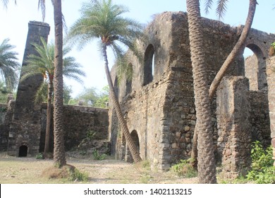  Is A Large Fort In The Town Of Vasai In The Palghar District Of Maharashtra State In The Konkan Division In India. 