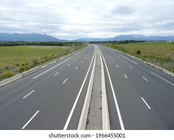 Large Highway, Desertion Of Vehicles