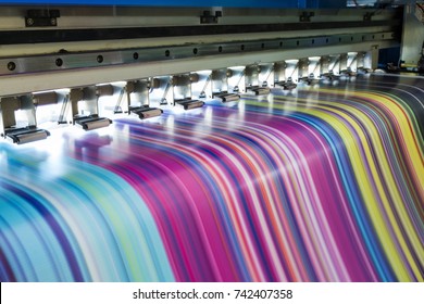 Large Inkjet printer working multicolor cmyk on vinyl banner