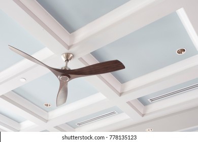 Imagenes Fotos De Stock Y Vectores Sobre Clean Ceiling Fan