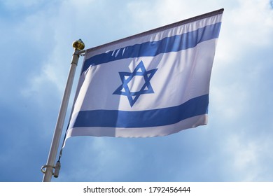 Israeli Flag Wind Stock Photo 552635428 | Shutterstock