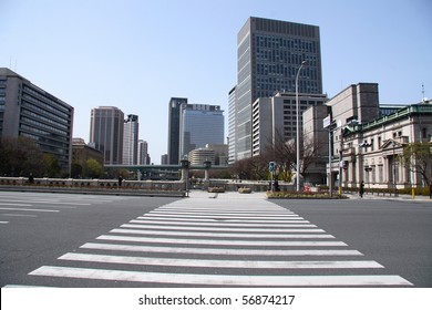 Large pedestrian crossing in Osaka (Japan)