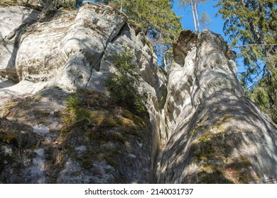 Large Sandstone Cliffs Of Sietiniezis On The Shore Of The River Gauja In Latvia. Tourist Nature Trail For Hiking With Wooden Stairs.