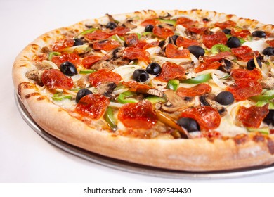 Large Whole Combo Combination Sliced Pepperoni Slices Italian Sausage Crumbles Mushroom Green Bell Pepper White Onion Black Olive Mozzarella Cheese Pizza Dough Crust Isolated Stainless Steel Pan Sheet