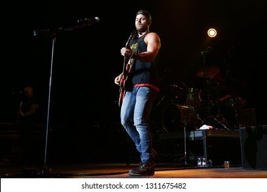 LAS VEGAS - APR 1: Kip Moore Performs At The Joint On April 1, 2017 In Las Vegas, Nevada. 