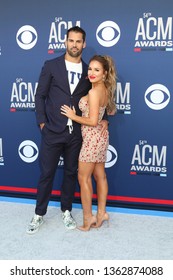 LAS VEGAS - APR 7:  Eric Decker, Jessie James Decker At The 54th Academy Of Country Music Awards At The MGM Grand Garden Arena On April 7, 2019 In Las Vegas, NV