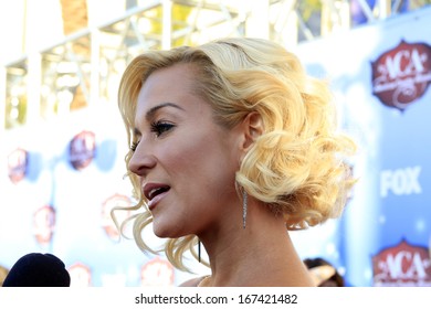 LAS VEGAS - DEC 10:  Kellie Pickler at the 2013 American Country Awards at Mandalay Bay Events Center on December 10, 2013 in Las Vegas, NV
