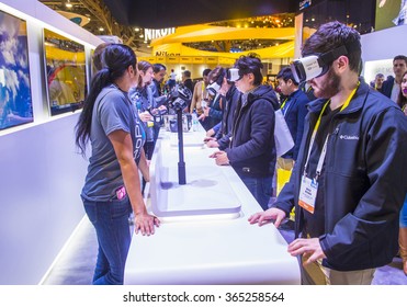 LAS VEGAS - JAN 08 : Virtual Reality Demonstration At The GoPro Booth At The CES Show Held In Las Vegas On January 08 2016 , CES Is The World's Leading Consumer-electronics Show.