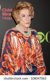 LAS VEGAS - JUN 19:  Jeanne Cooper Arriving At The 38th Daytime Emmy Awards At Hilton Hotel & Casino On June 19, 2010 In Las Vegas, NV.