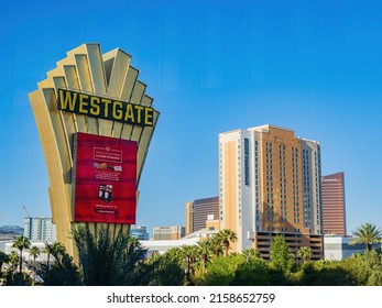 Las Vegas, MAY 13 2022 - Sunny View Of The Sign Of Westgate Las Vegas Resort And Casino