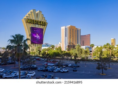 Las Vegas, MAY 13 2022 - Sunny View Of The Sign Of Westgate Las Vegas Resort And Casino