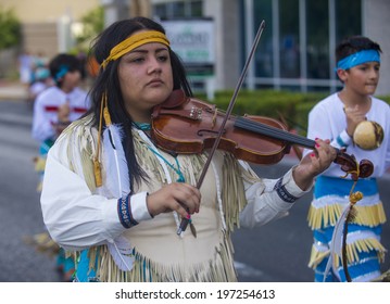 LAS VEGAS - MAY 17 : Native Americans Participates at the Helldorado Days Parade held in Las Vegas Nevada on May 17 2014 , the parade celebrating the heritage  of the American West