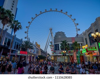 Imagenes Fotos De Stock Y Vectores Sobre The Linq Promenade