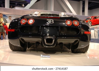 LAS VEGAS - NOVEMBER 2 : Rear shot of Bugatti Veyron at the SEMA Show in Las Vegas, Navada, November 2, 2006. The SEMA Show is the premier automotive specialty products trade event in the world.