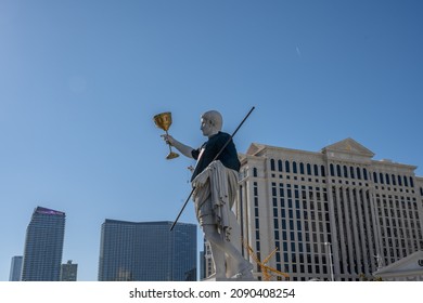 Las Vegas, NV - November 24, 2021: The Statue Of Caesar Wearing An NFL T Shirt At Caesar's Palace Resort, Advertising The Casino's Football Betting And Sportsbook.