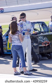 LAS VEGAS, NV - SEPTEMBER 26: Colin Braun And His Girlfriend Melissa Fields Talk In The Pit Area At The Sept. 26, 2009 Las Vegas 350.